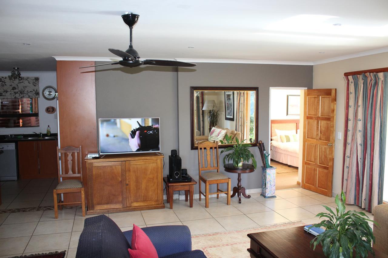 Birdsong Cottage No 9 Champagne Valley ภายนอก รูปภาพ